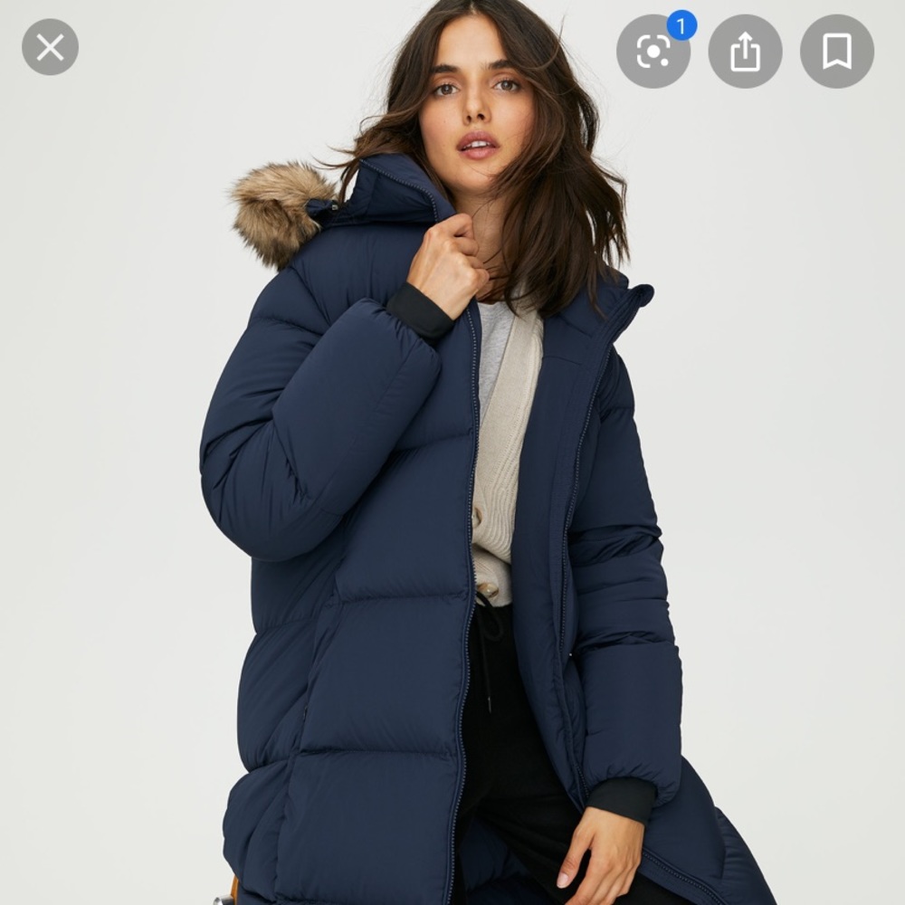 Aritzia babaton Park city long puffer. Dark blue